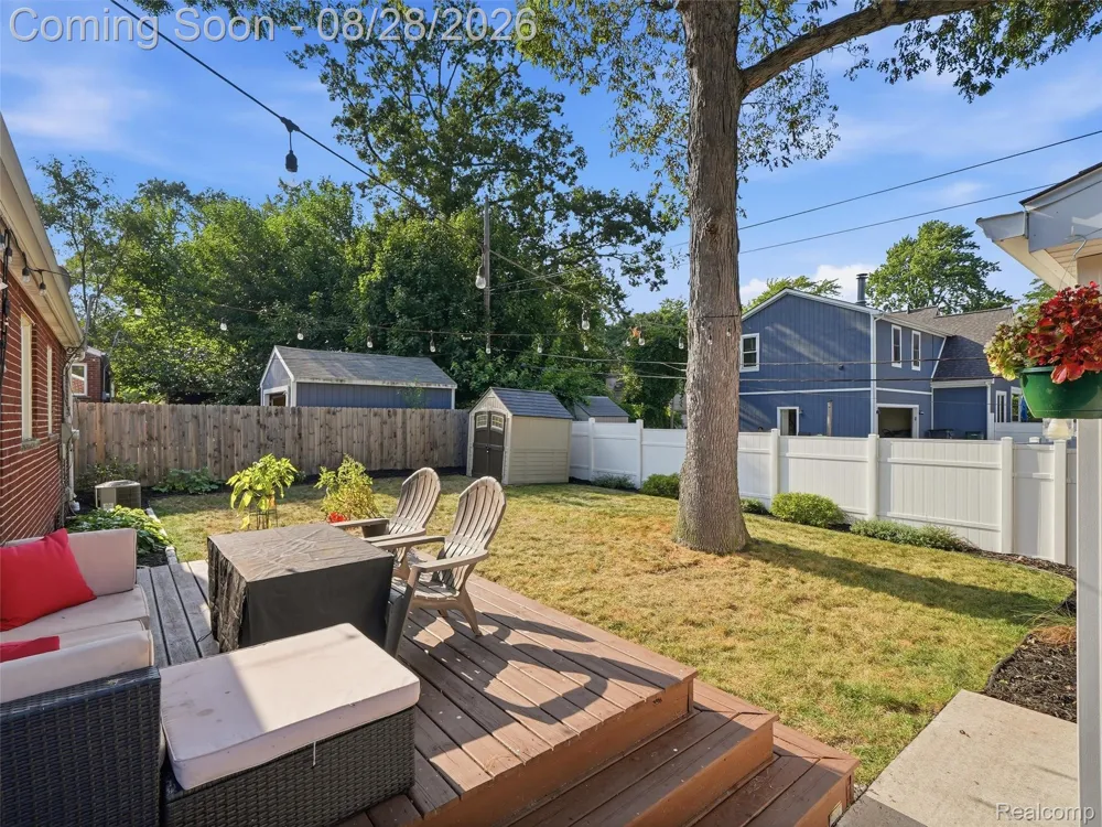 8420 Northfield Boulevard Oak Park City, MI 48237