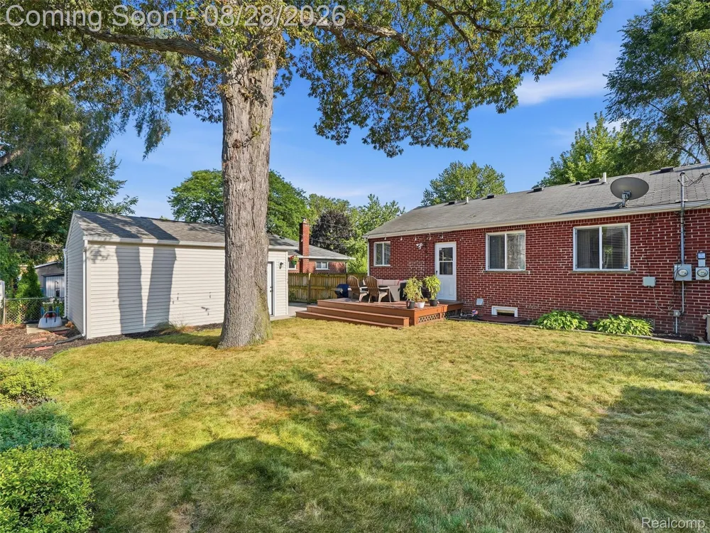 8420 Northfield Boulevard Oak Park City, MI 48237