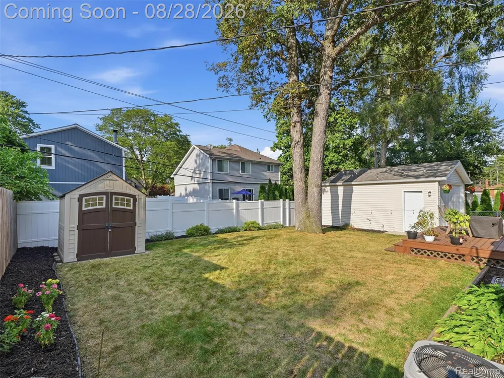 8420 Northfield Boulevard Oak Park City, MI 48237