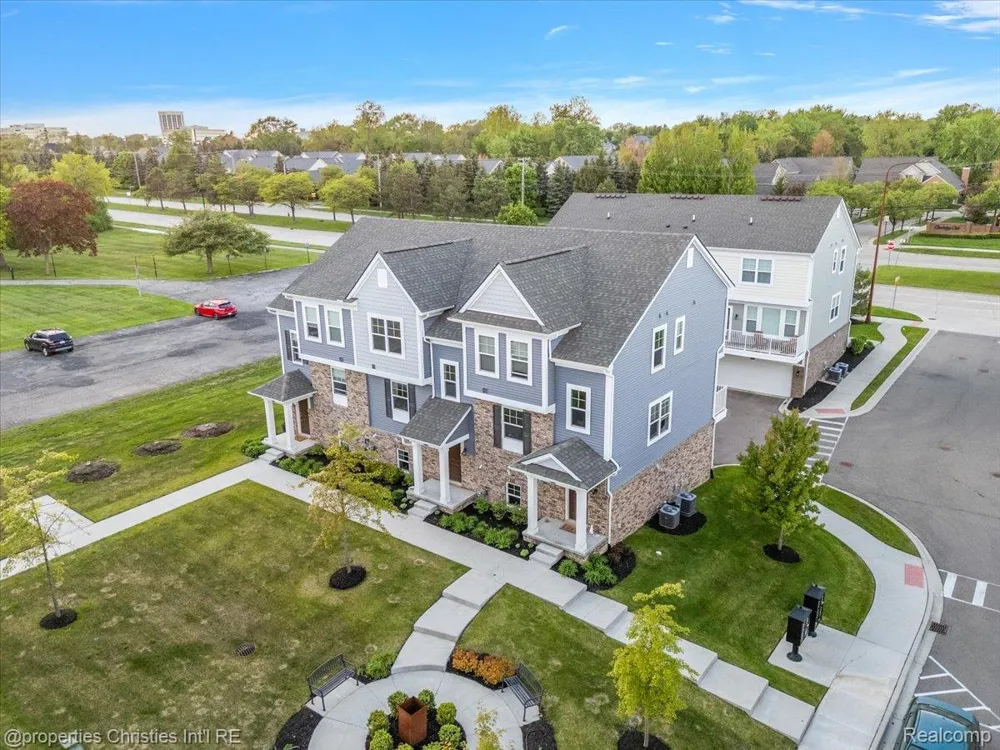 4953 Treeside Lane Troy City, MI 48098