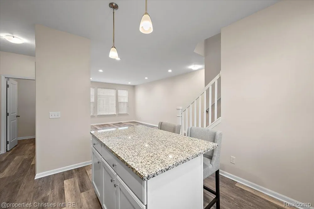 4953 Treeside Lane Troy City, MI 48098