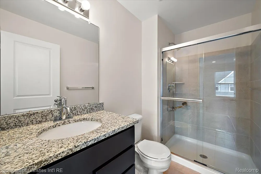 4953 Treeside Lane Troy City, MI 48098
