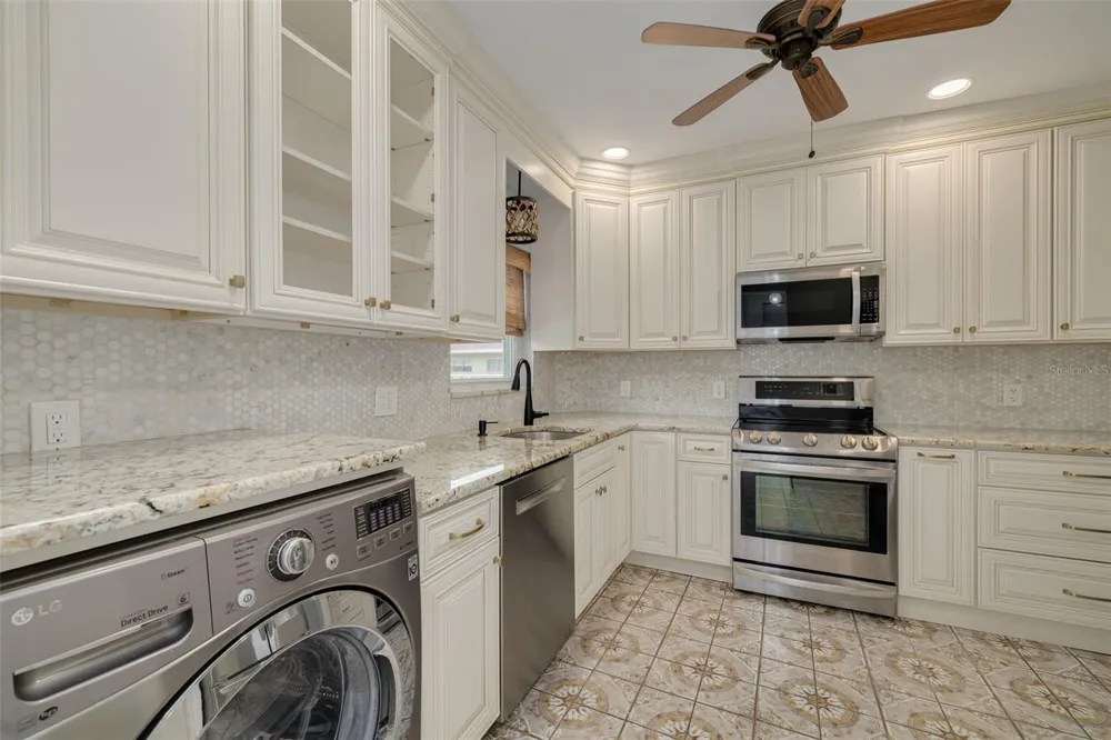 2383 NETHERLANDS DRIVE #59 Clearwater, FL 33763
