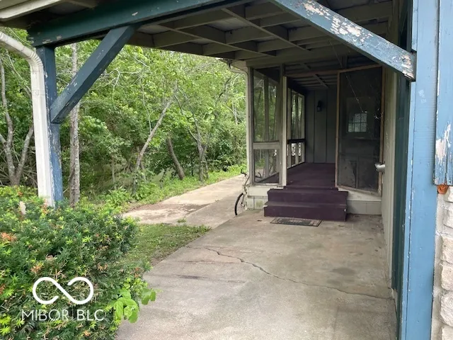 7694 E 500 Manilla, IN 46150