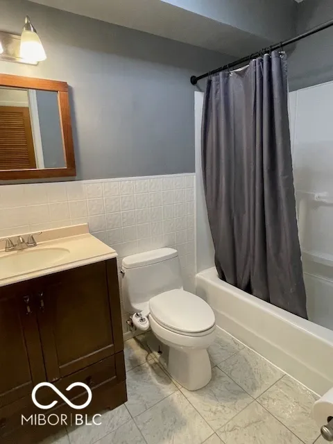 7694 E 500 Manilla, IN 46150