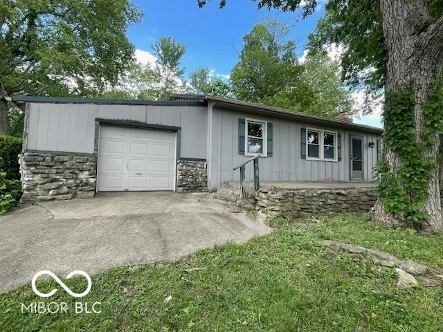 7694 E 500 Manilla, IN 46150