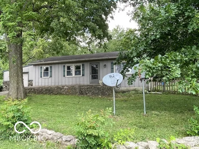 7694 E 500 Manilla, IN 46150