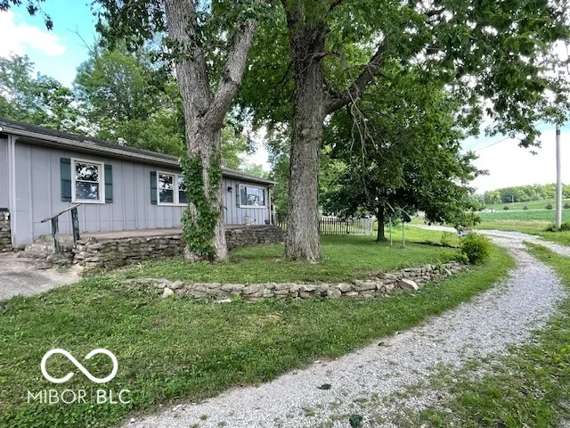 7694 E 500 Manilla, IN 46150