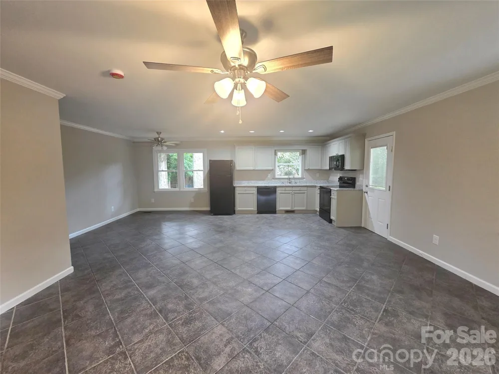 733 Crestwood Avenue Gastonia, NC 28054