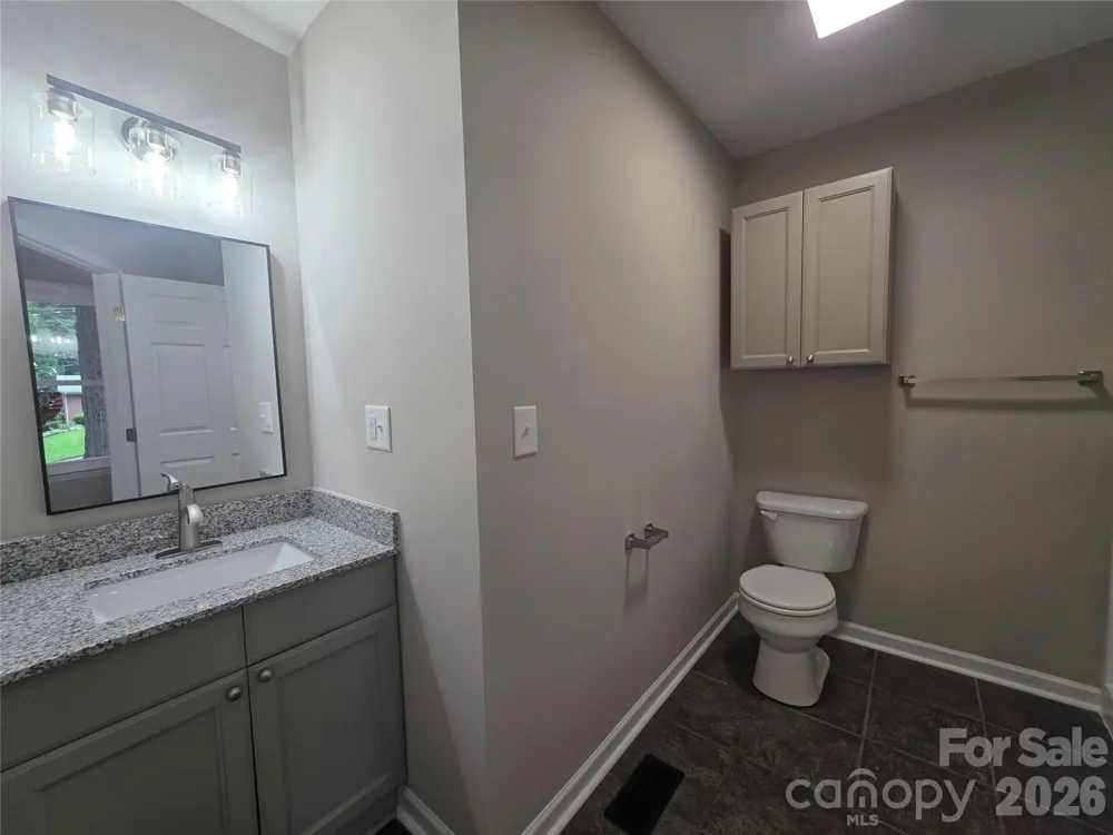 733 Crestwood Avenue Gastonia, NC 28054