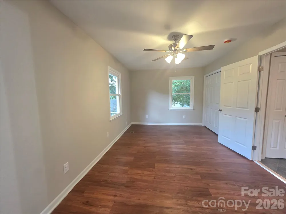 733 Crestwood Avenue Gastonia, NC 28054
