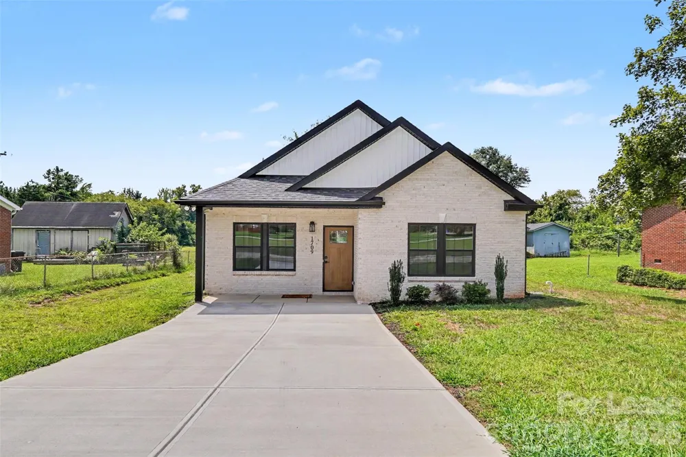 1709 College Plaza Boulevard Rock Hill, SC 29730