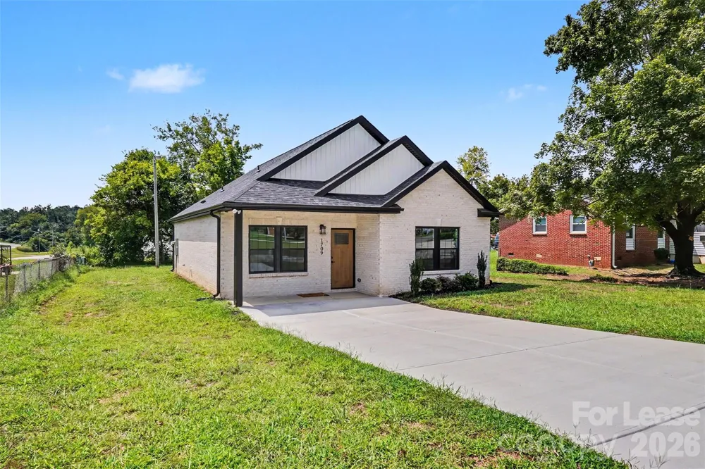 1709 College Plaza Boulevard Rock Hill, SC 29730