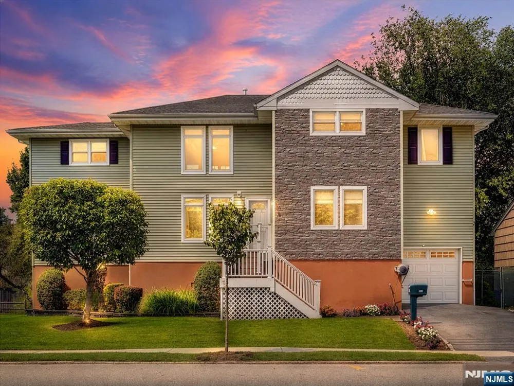 376 Riverside Avenue Rutherford, NJ 07070