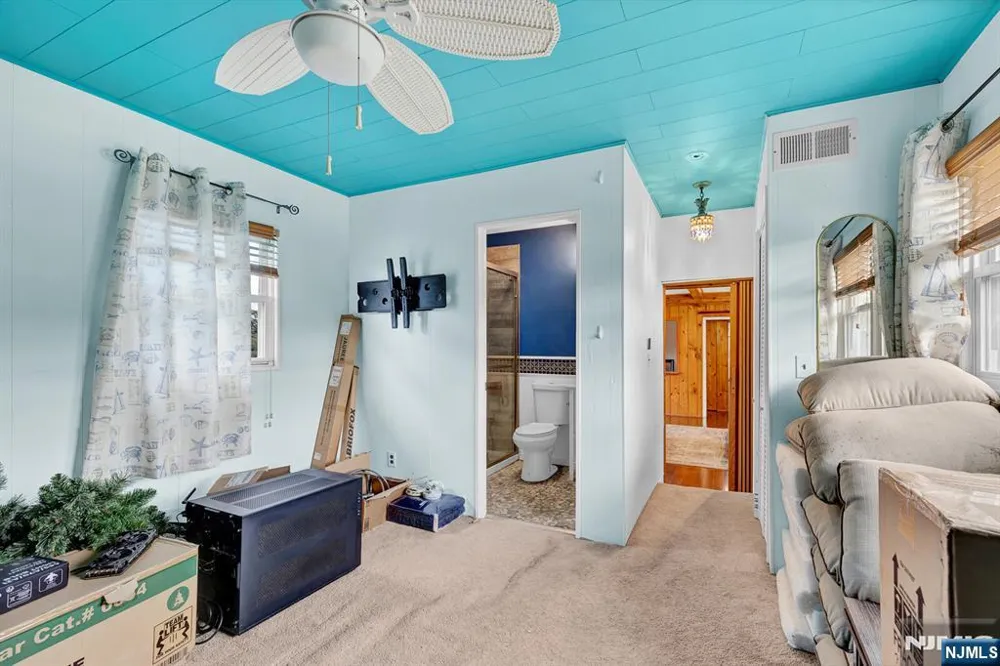 376 Riverside Avenue Rutherford, NJ 07070