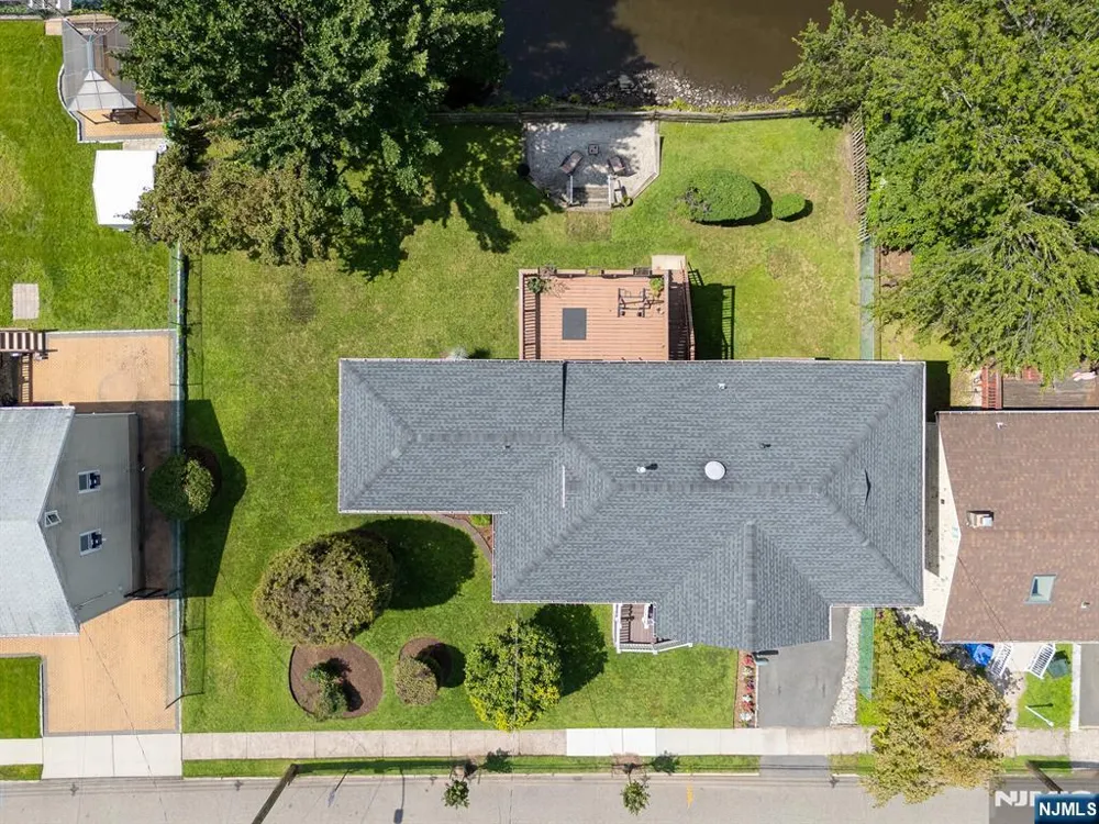 376 Riverside Avenue Rutherford, NJ 07070