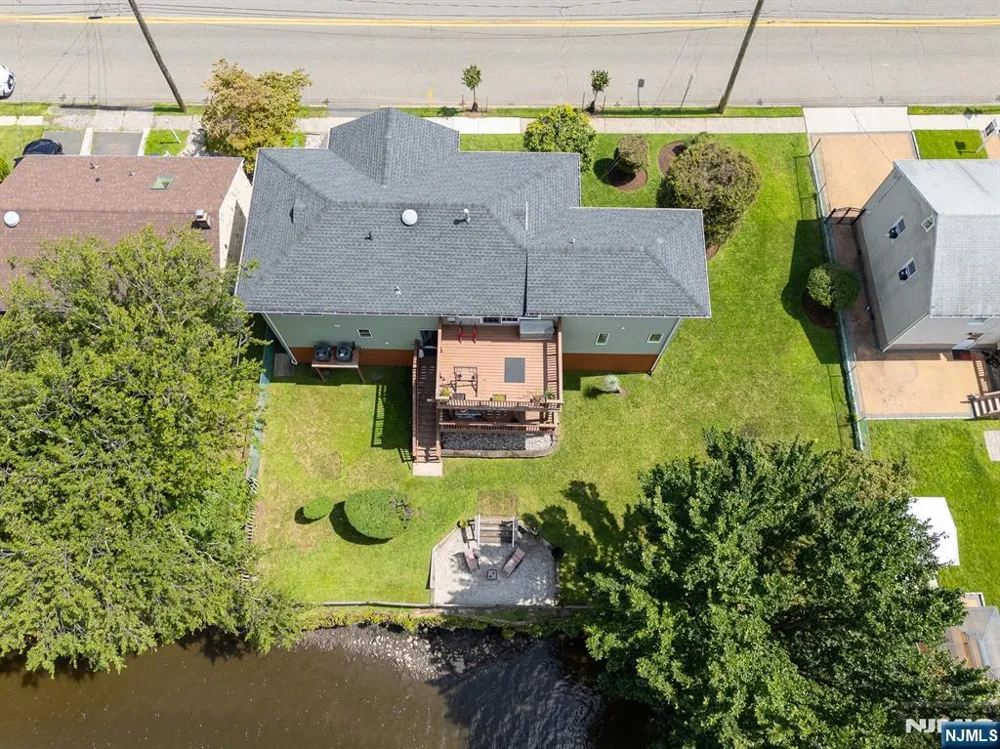 376 Riverside Avenue Rutherford, NJ 07070