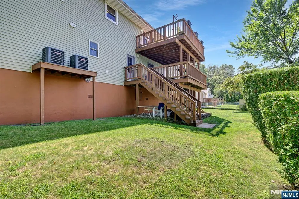 376 Riverside Avenue Rutherford, NJ 07070