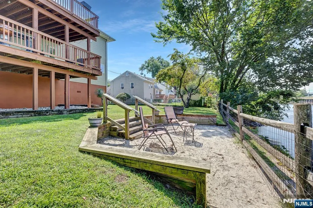 376 Riverside Avenue Rutherford, NJ 07070