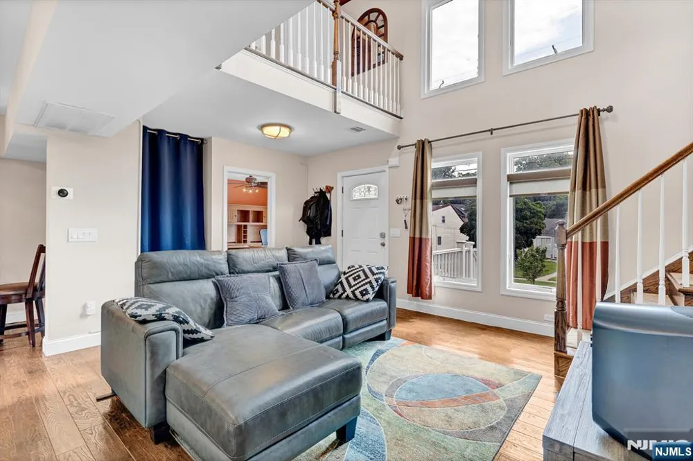 376 Riverside Avenue Rutherford, NJ 07070