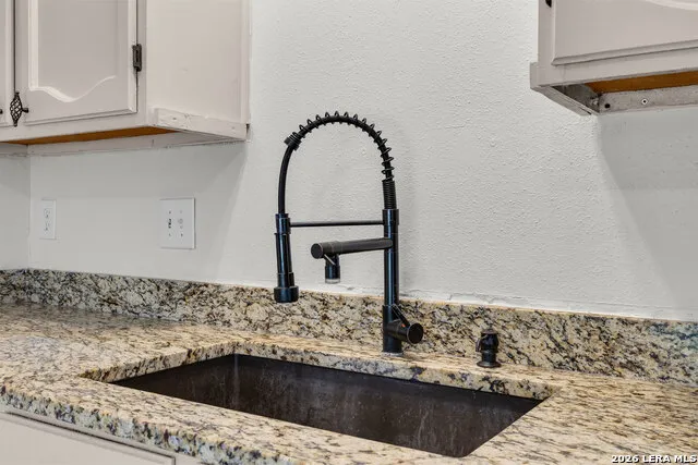 9749 MISTY ASH DR Converse, TX 78109