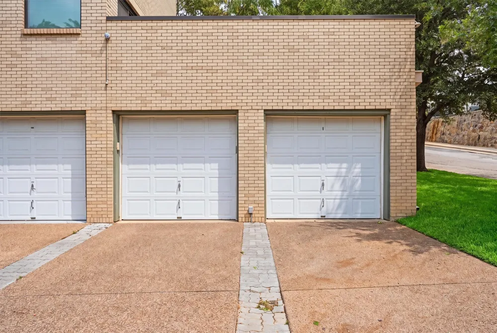 2637 Mccart Avenue Fort Worth, TX 76110