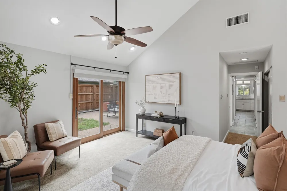 2637 Mccart Avenue Fort Worth, TX 76110
