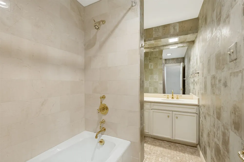 4500 Roland Avenue #805 Highland Park, TX 75219