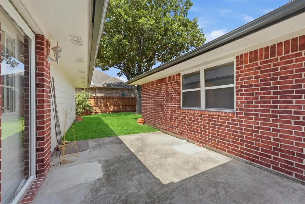 3734 Sweetbriar Drive Pasadena, TX 77505