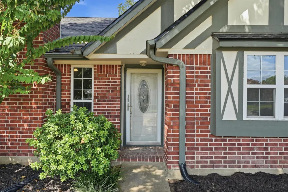 3734 Sweetbriar Drive Pasadena, TX 77505