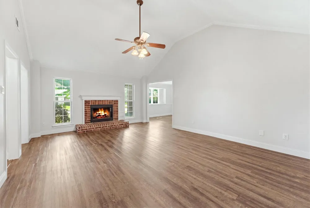3734 Sweetbriar Drive Pasadena, TX 77505