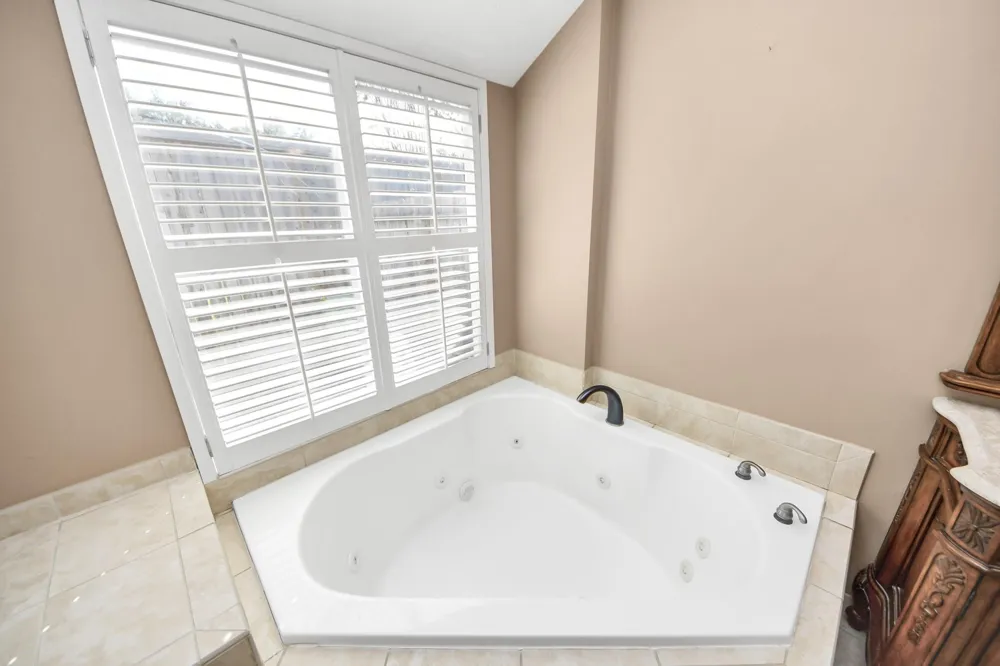 731 Avery Drive Sugar Land, TX 77479