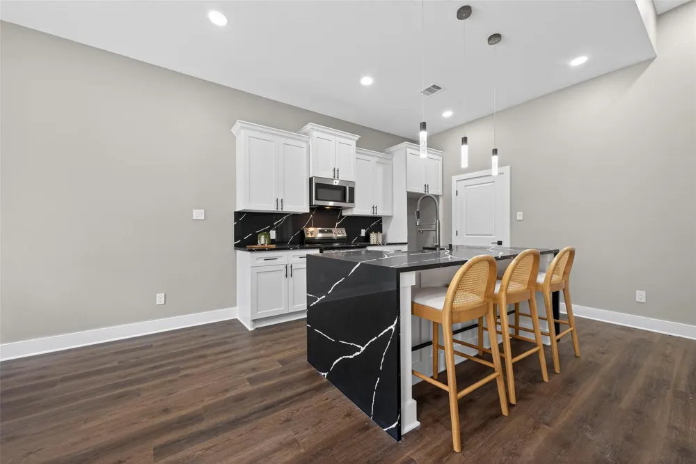 265 County Road 3376 Cleveland, TX 77327