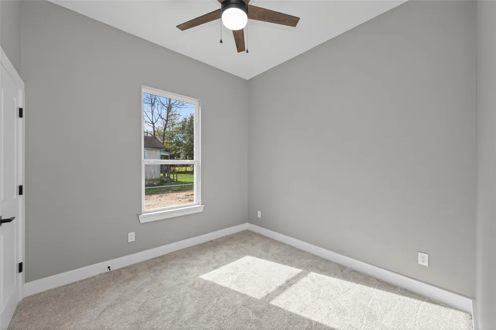 265 County Road 3376 Cleveland, TX 77327