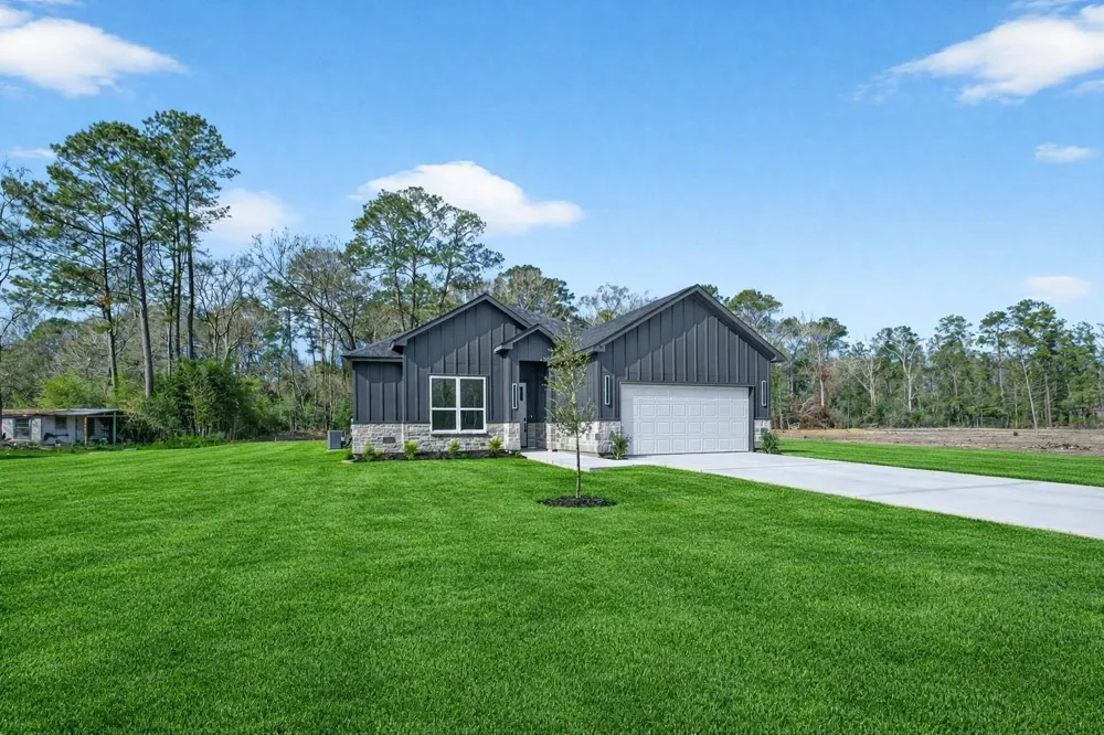 265 County Road 3376 Cleveland, TX 77327
