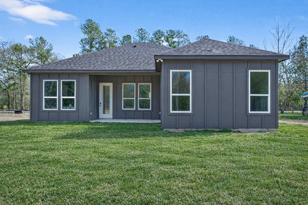 265 County Road 3376 Cleveland, TX 77327