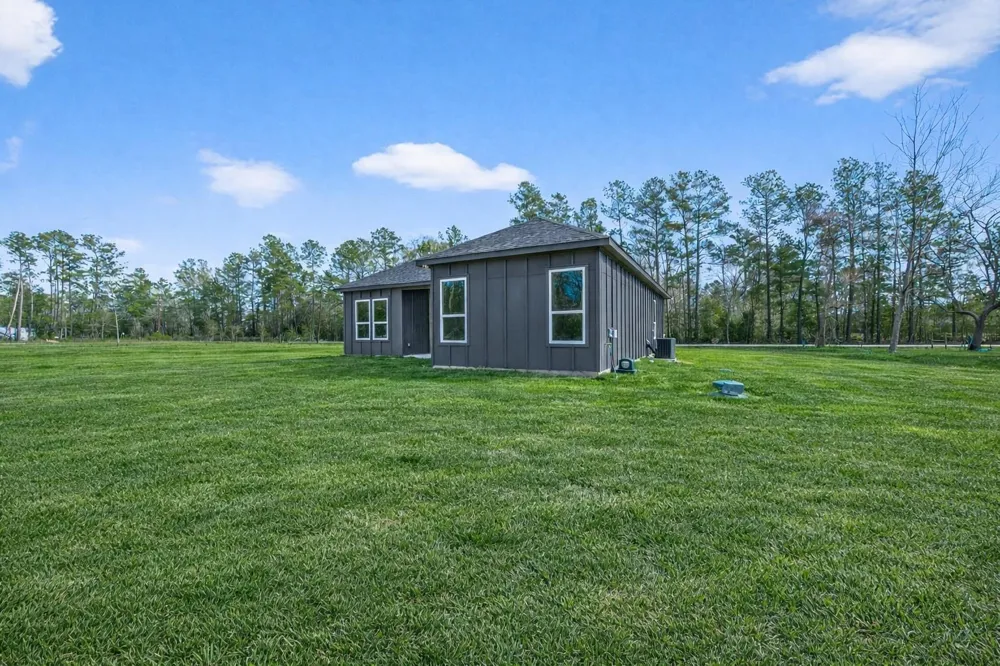 265 County Road 3376 Cleveland, TX 77327