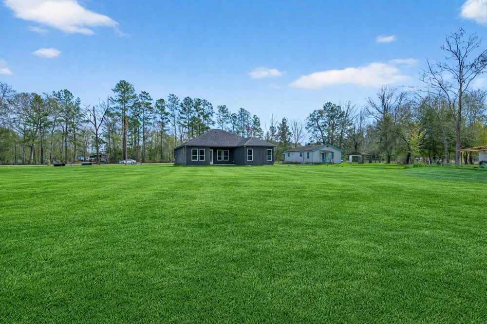 265 County Road 3376 Cleveland, TX 77327
