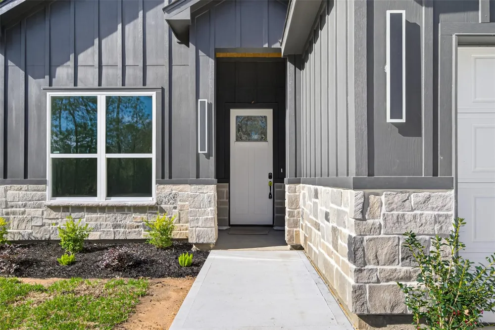 265 County Road 3376 Cleveland, TX 77327