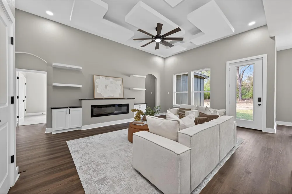 265 County Road 3376 Cleveland, TX 77327