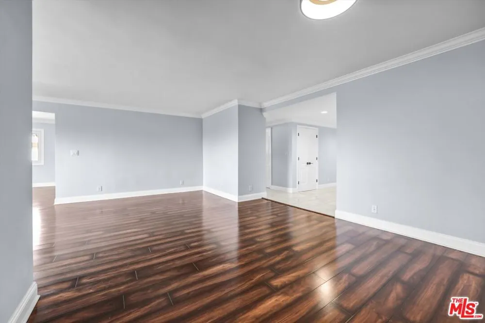 7560 Hollywood Boulevard #303 Los Angeles, CA 90046