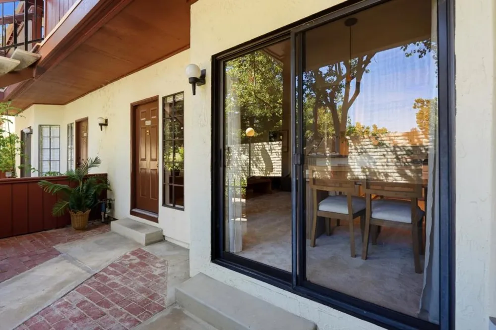 454 Costa Mesa Terrace #B Sunnyvale, CA 94085