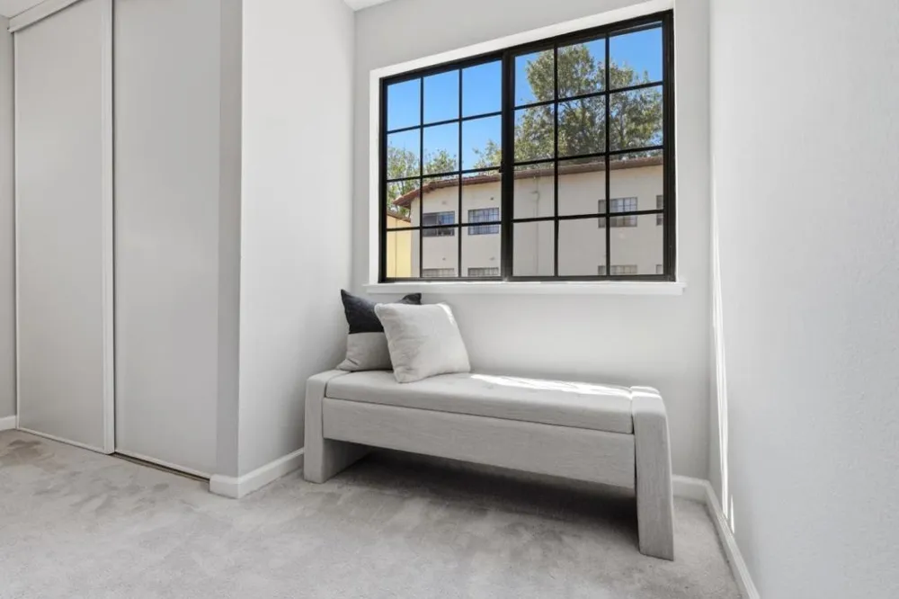 454 Costa Mesa Terrace #B Sunnyvale, CA 94085