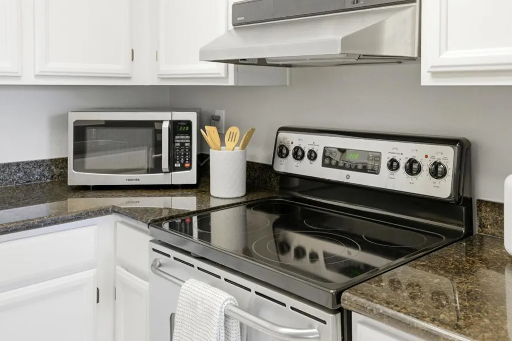 454 Costa Mesa Terrace #B Sunnyvale, CA 94085