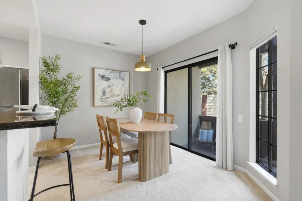 454 Costa Mesa Terrace #B Sunnyvale, CA 94085