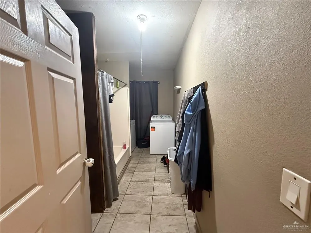 6628 Lakeview Drive Mission, TX 78574