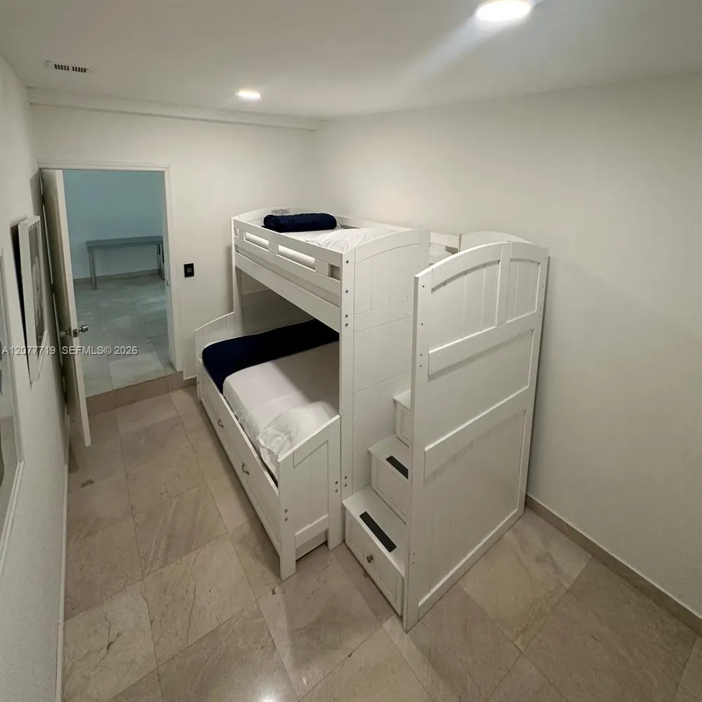 17650 NE 19th Ave North Miami Beach, FL 33162