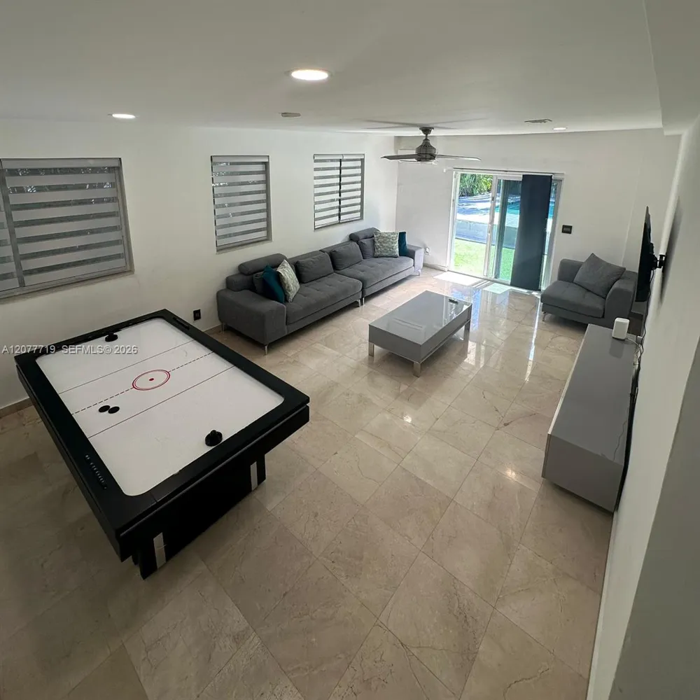17650 NE 19th Ave North Miami Beach, FL 33162