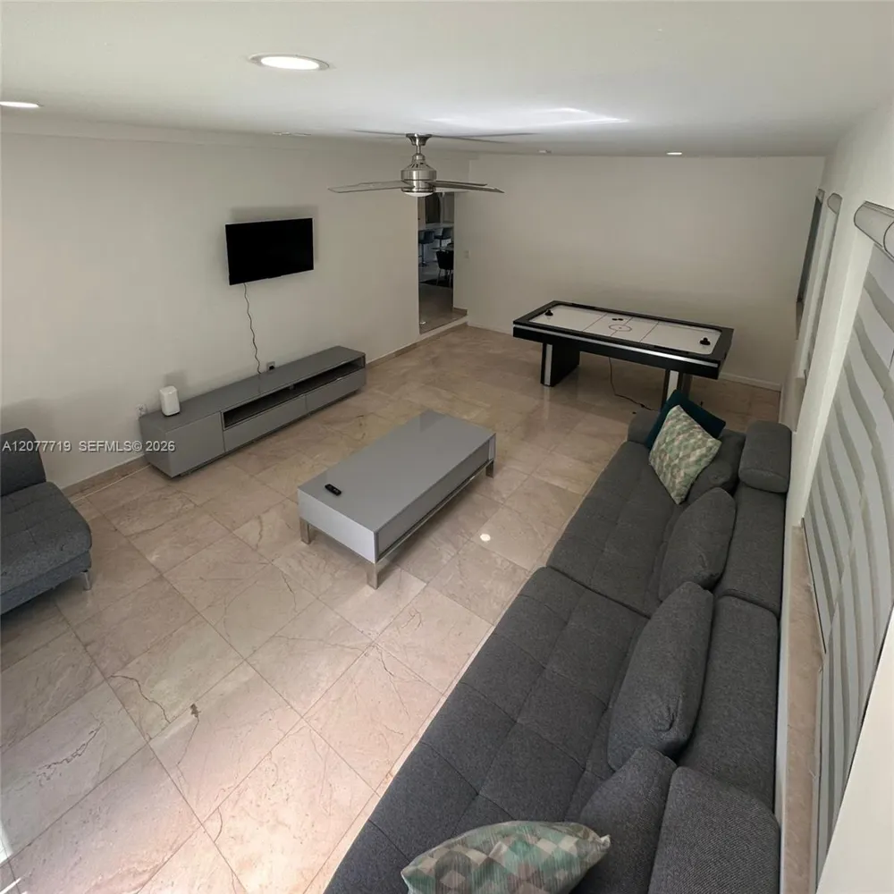17650 NE 19th Ave North Miami Beach, FL 33162