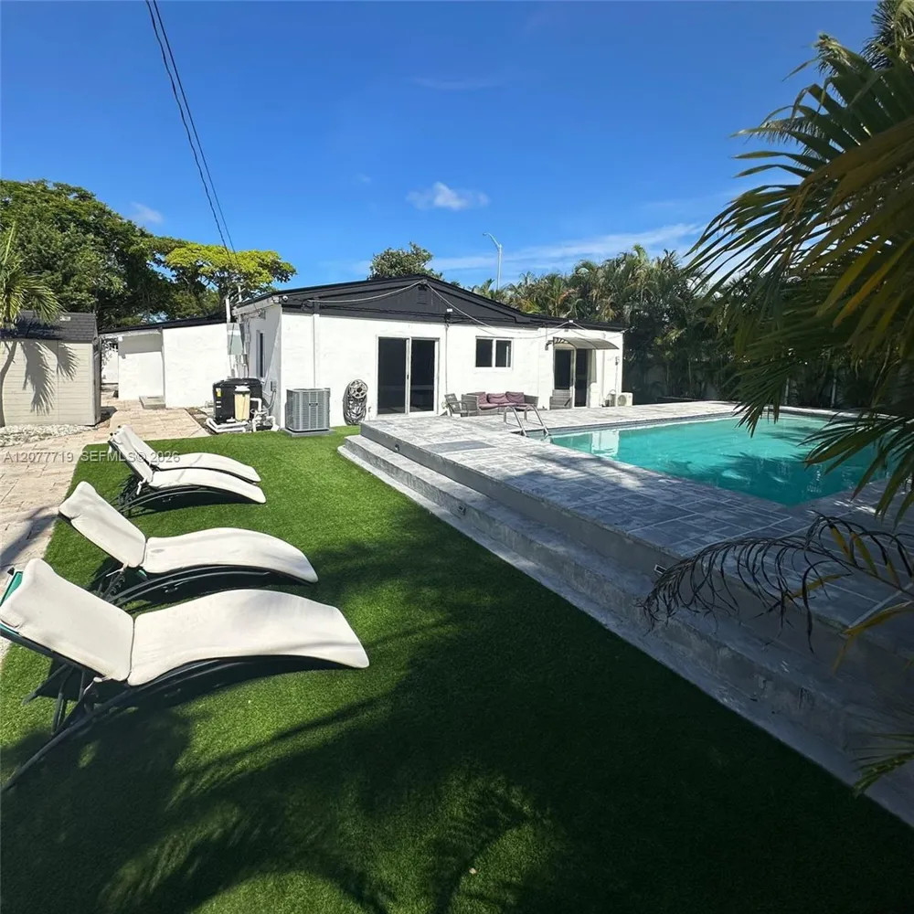 17650 NE 19th Ave North Miami Beach, FL 33162